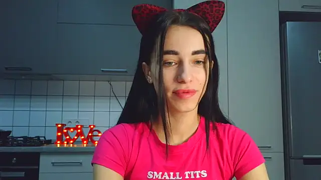 Snapshot of EvaMelnik chatting on 11.03.25 EvaMelnik online show from 11.03.25