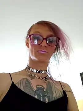 Snapshot of Kaotikkisses chatting on 11.03.25 Kaotikkisses online show from 11.03.25