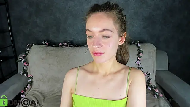 Agnes Wells online show from 11.17.25