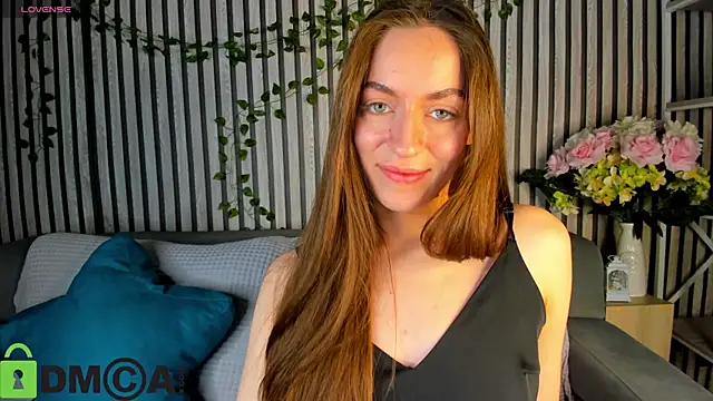 Agnes Wells online show from 11.24.25