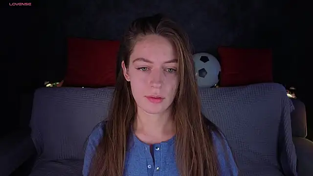 Agnes Wells online show from 06.15.26