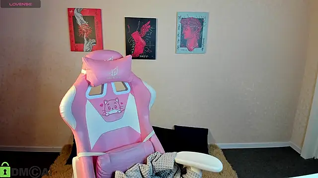 Snapshot of Casey_Sweeet chatting on 10.11.25 Casey Sweeet online show from 10.11.25