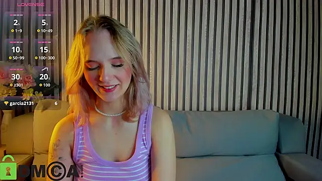 Snapshot of Casey_Sweeet chatting on 10.13.25 Casey Sweeet online show from 10.13.25