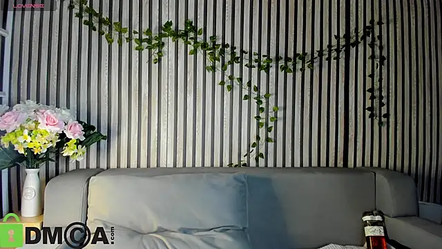 Snapshot of Casey_Sweeet chatting on 11.10.25 Casey Sweeet online show from 11.10.25