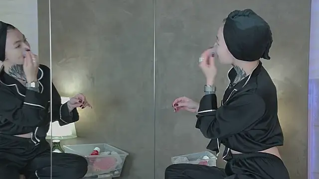 AriWild online show from 12.01.25