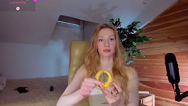 AuroraShoww online show from 11.27.25