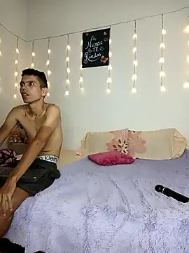 Snapshot of matt_arii chatting on 10.23.25 matt arii online show from 10.23.25