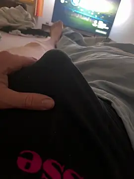 Snapshot of mrwit chatting on 11.02.25 mrwit online show from 11.02.25