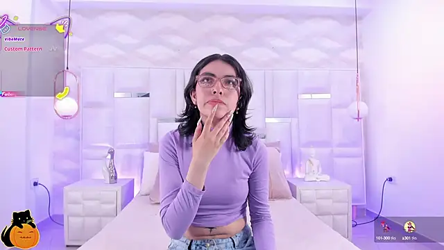 Im Molly Angel online show from 10.09.25