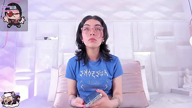 Im Molly Angel online show from 11.05.25