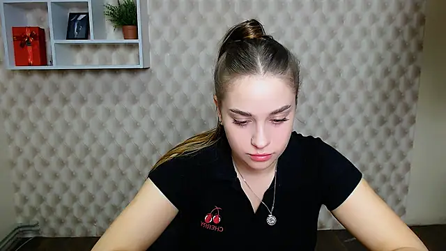  MillaDellf  online show from 11.13.25