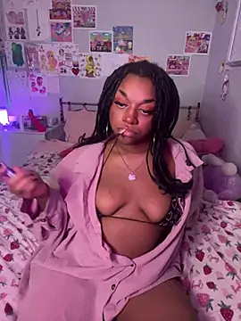 Snapshot of XKimmyGreen chatting on 03.23.26 XKimmyGreen online show from 03.23.26