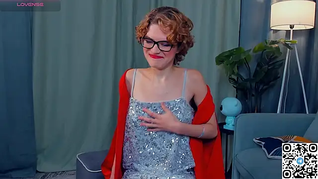 Snapshot of EdlinGathright chatting on 11.13.25 EdlinGathright online show from 11.13.25