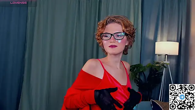 Snapshot of EdlinGathright chatting on 11.15.25 EdlinGathright online show from 11.15.25