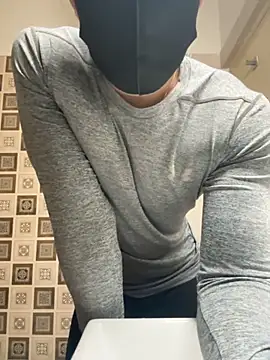 Snapshot of Atngt_69 chatting on 11.18.25 Atngt 69 online show from 11.18.25