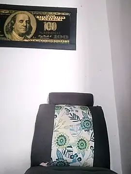 Valenn fernandez online show from 04.25.26
