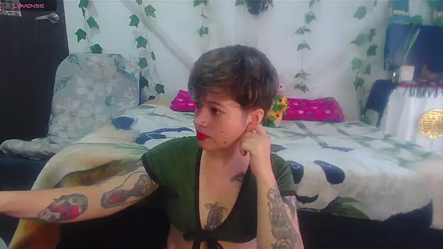 Snapshot of Mitsuha_gate chatting on 01.16.26 Mitsuha gate online show from 01.16.26