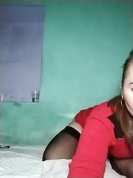 Snapshot of Viktoriia27 chatting on 09.23.25 Viktoriia27 online show from 09.23.25