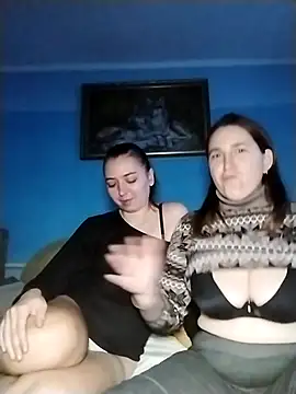 Snapshot of Viktoriia27 chatting on 12.05.25 Viktoriia27 online show from 12.05.25