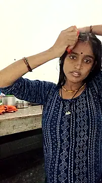 Snapshot of Guriya0076 chatting on 09.17.25 Guriya0076 online show from 09.17.25