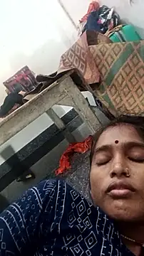 Snapshot of Guriya0076 chatting on 09.17.25 Guriya0076 online show from 09.17.25