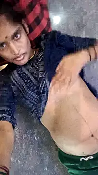 Snapshot of Guriya0076 chatting on 09.18.25 Guriya0076 online show from 09.18.25