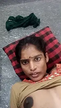 Snapshot of Guriya0076 chatting on 09.24.25 Guriya0076 online show from 09.24.25