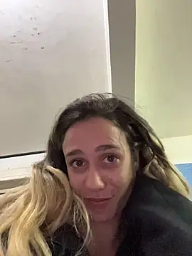 Snapshot of blond-96 chatting on 11.10.25 blond-96 online show from 11.10.25