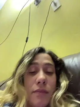 Snapshot of blond-96 chatting on 11.16.25 blond-96 online show from 11.16.25