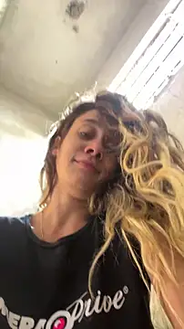 Snapshot of blond-96 chatting on 03.11.26 blond-96 online show from 03.11.26