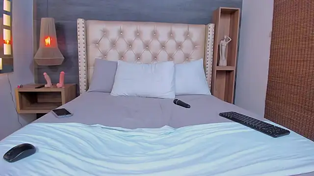 chihiro02 online show from 09.08.25