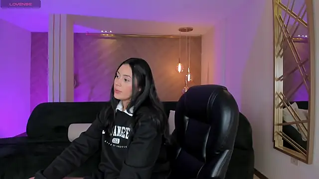 AmbarJames  online show from 09.11.25