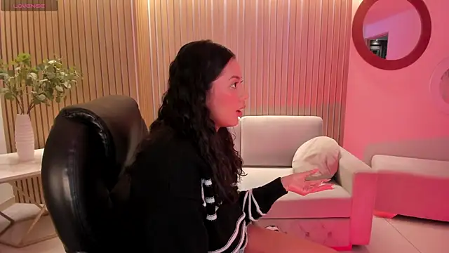 AmbarJames  online show from 11.15.25