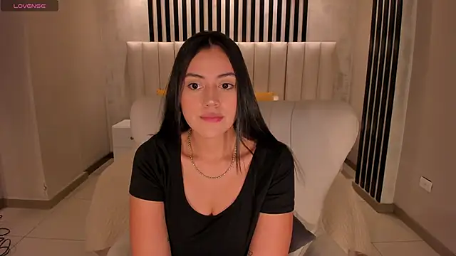 Snapshot of AmbarJames_ chatting on 05.24.26 AmbarJames online show from 05.24.26