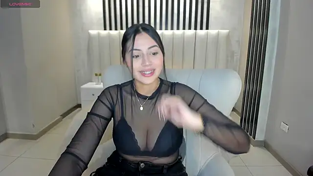 Snapshot of AmbarJames_ chatting on 06.09.26 AmbarJames online show from 06.09.26