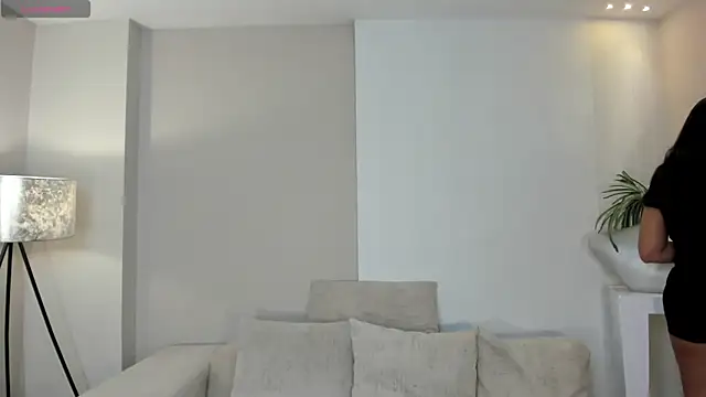 AmbarJames  online show from 07.04.26