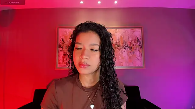Snapshot of SophieHouston_ chatting on 09.16.25 SophieHouston  online show from 09.16.25