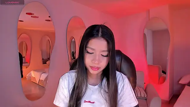 SophieHouston  online show from 05.08.26