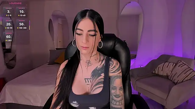 MilaLawrence online show from 12.05.25