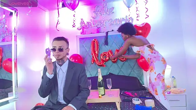 Snapshot of Asha_zuri_and_adam chatting on 09.12.25 Asha zuri and adam online show from 09.12.25