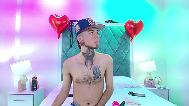 Snapshot of Asha_zuri_and_adam chatting on 10.21.25 Asha zuri and adam online show from 10.21.25