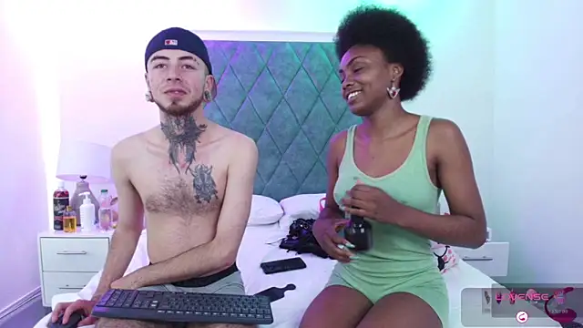 Snapshot of Asha_zuri_and_adam chatting on 11.19.25 Asha zuri and adam online show from 11.19.25