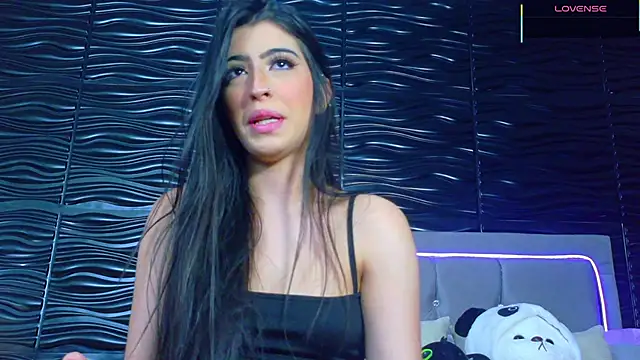 Snapshot of Ambar_Bull chatting on 09.28.25 Ambar Bull online show from 09.28.25