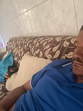 Snapshot of PIROCAGG21 chatting on 09.22.25 PIROCAGG21 online show from 09.22.25