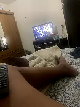 Snapshot of PIROCAGG21 chatting on 11.23.25 PIROCAGG21 online show from 11.23.25