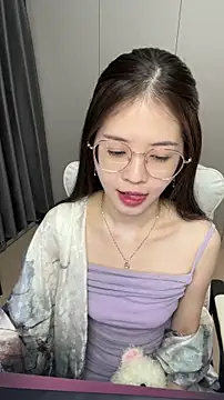 Snapshot of Qianqian-888 chatting on 10.29.25 Qianqian-888 online show from 10.29.25