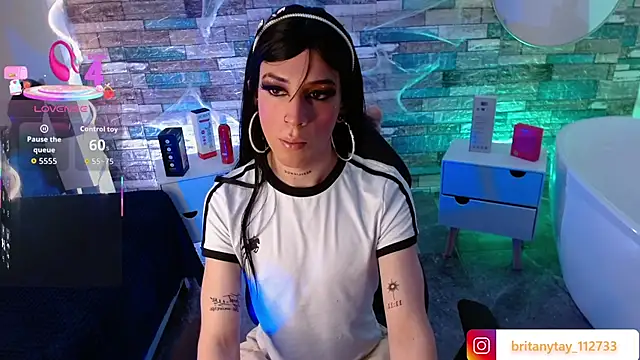 Snapshot of boyfox_tay chatting on 11.09.25 boyfox tay online show from 11.09.25