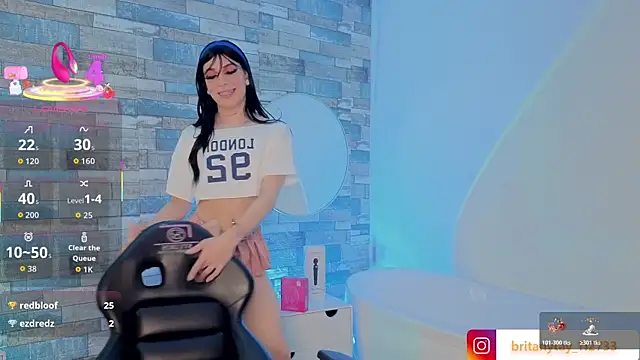 Snapshot of boyfox_tay chatting on 11.28.25 boyfox tay online show from 11.28.25