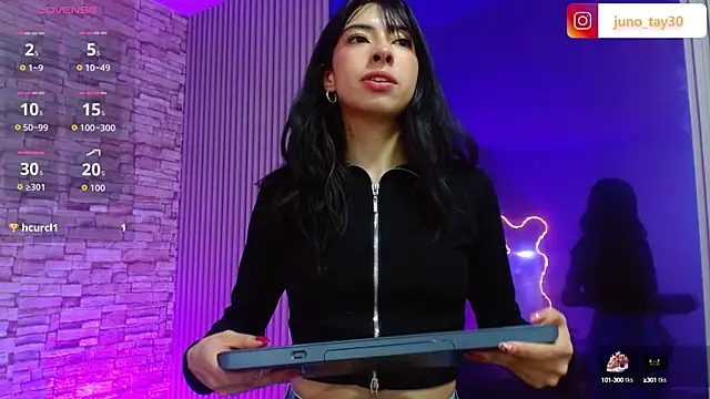 Snapshot of juno_tay chatting on 09.20.25 juno tay online show from 09.20.25