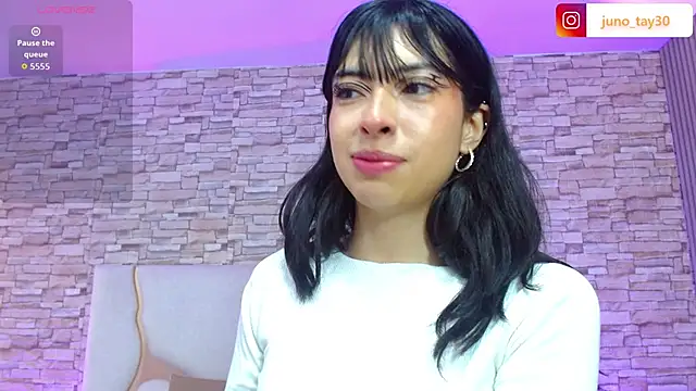 Snapshot of juno_tay chatting on 09.21.25 juno tay online show from 09.21.25